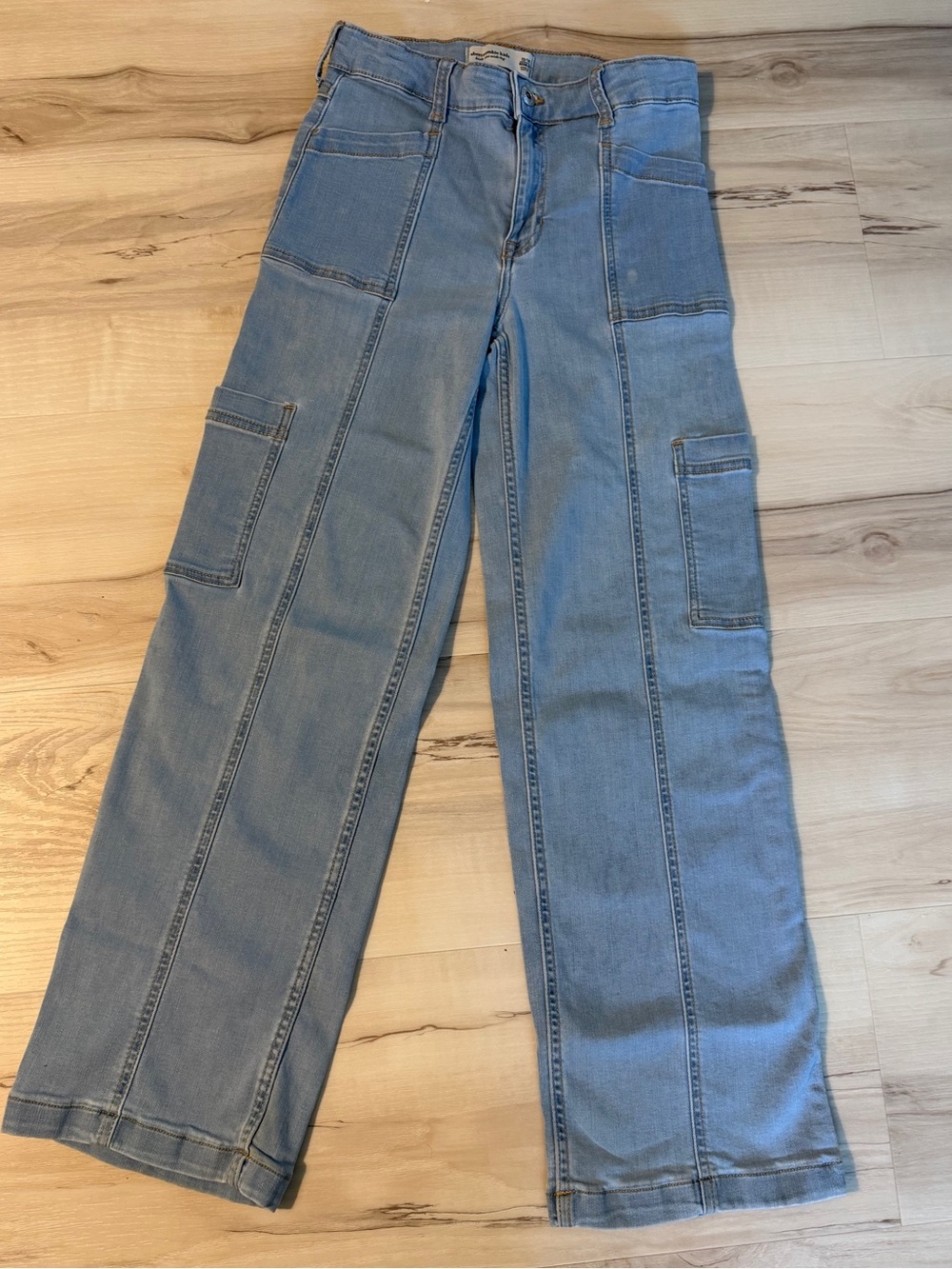 Abercrombie L Blue Wide-Leg Patch Pocket Jeans - girls stretchy size 13 14